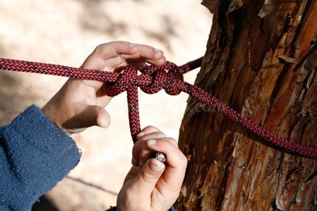 نحوه گره زدن طناب در کوهنوردی یا طبیعت گردی